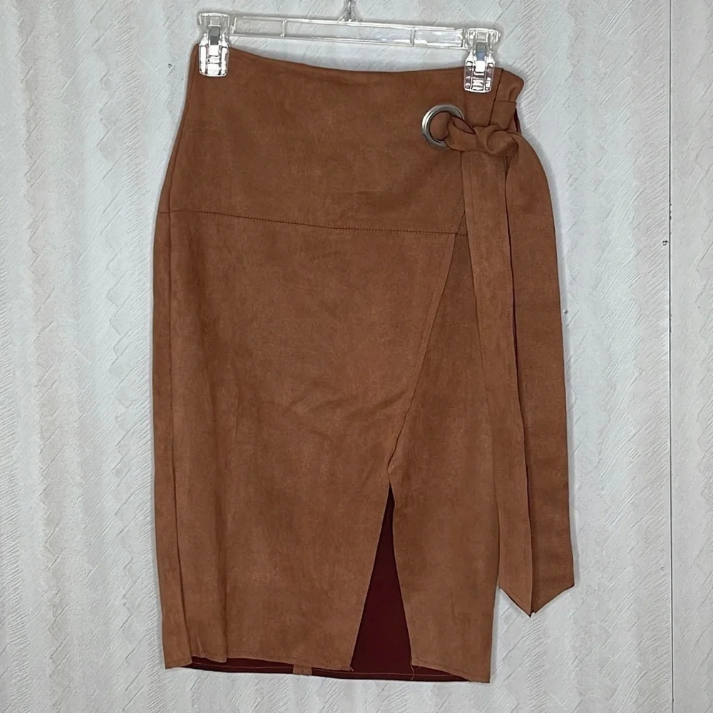 ❤️ 🆕 HAUTE MONDE Skirt Size S